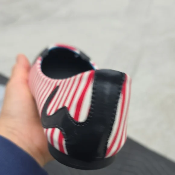 T.U.K Black and Red Cat Flats - Picture 7 of 9